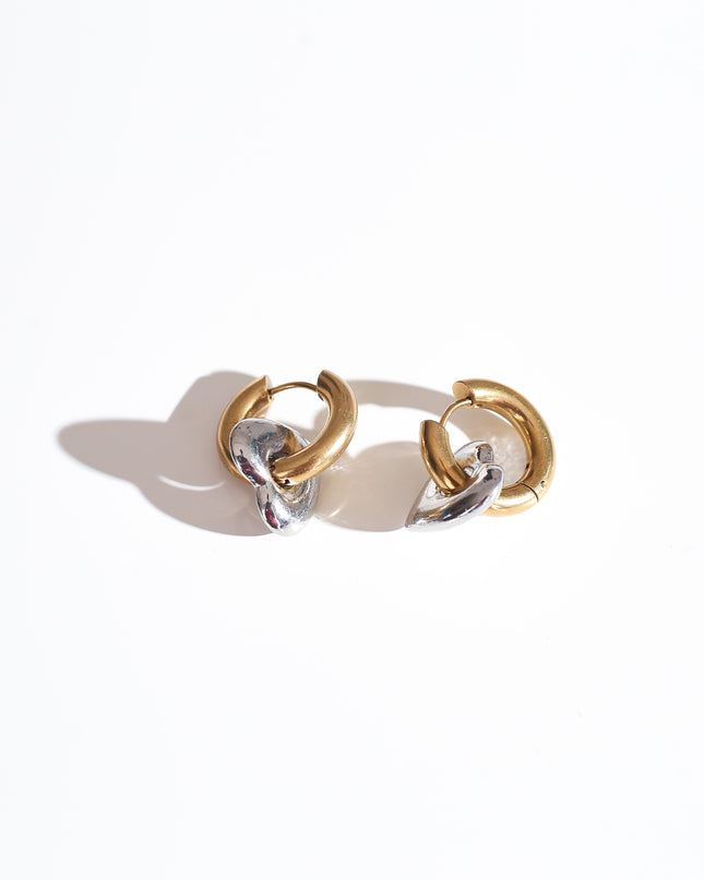 Silver heart drop earing